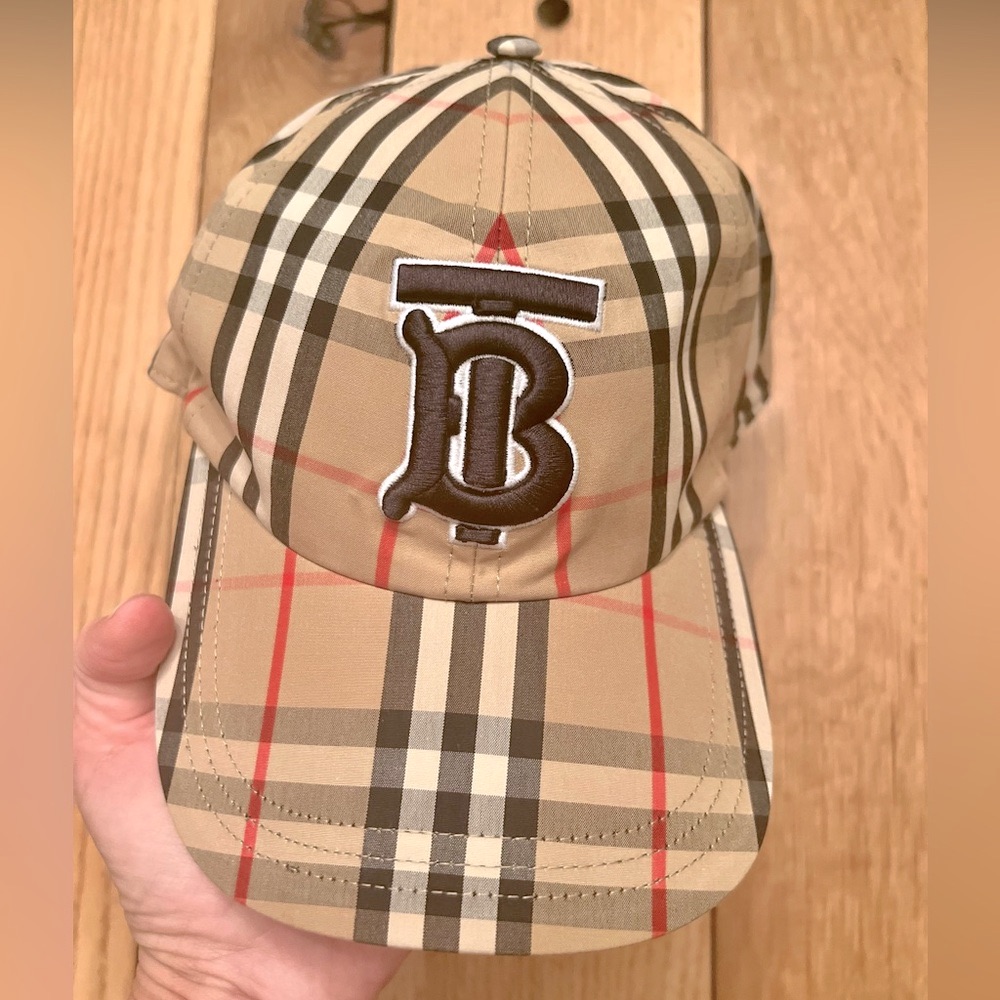Burberry Cap Authentic Medium